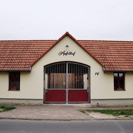 Apfelhof Biesenbrow Apartment Bagian luar foto